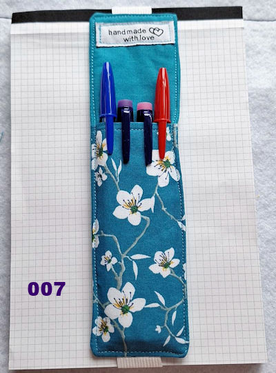 trousse pour cahier avec un elastique